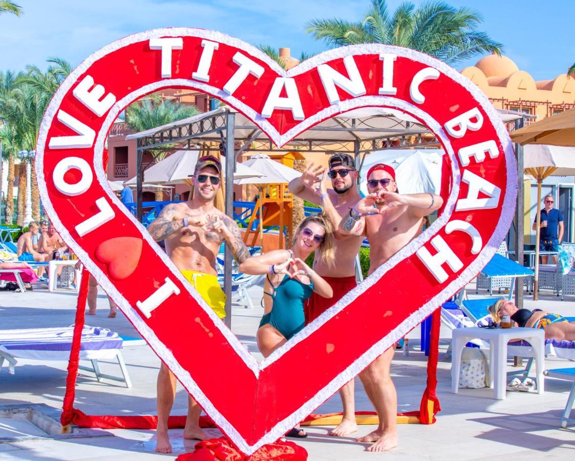 Titanic Beach - Families And Couples Only Hurghada Esterno foto Love Beach