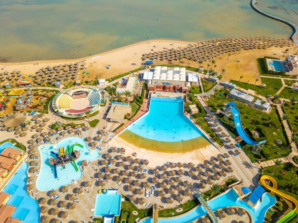 Titanic Beach - Families And Couples Only Hurghada Esterno foto Aerial view of the park
