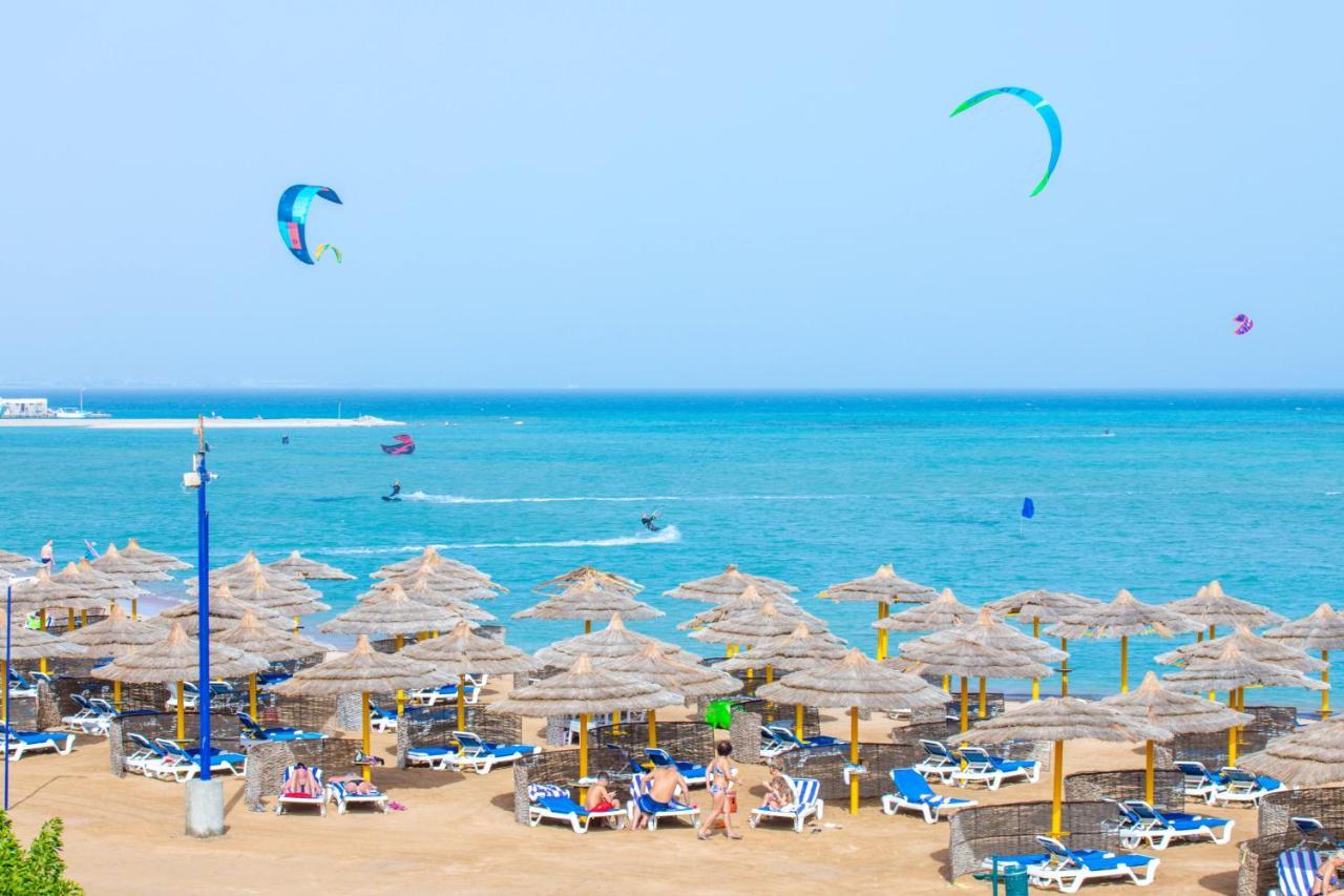 Titanic Beach - Families And Couples Only Hurghada Esterno foto El Alamein