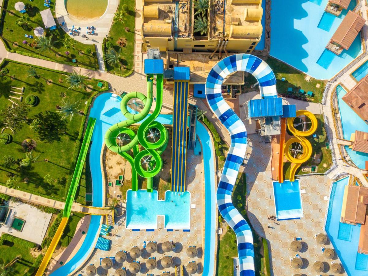 Titanic Beach - Families And Couples Only Hurghada Esterno foto Aerial view of the park
